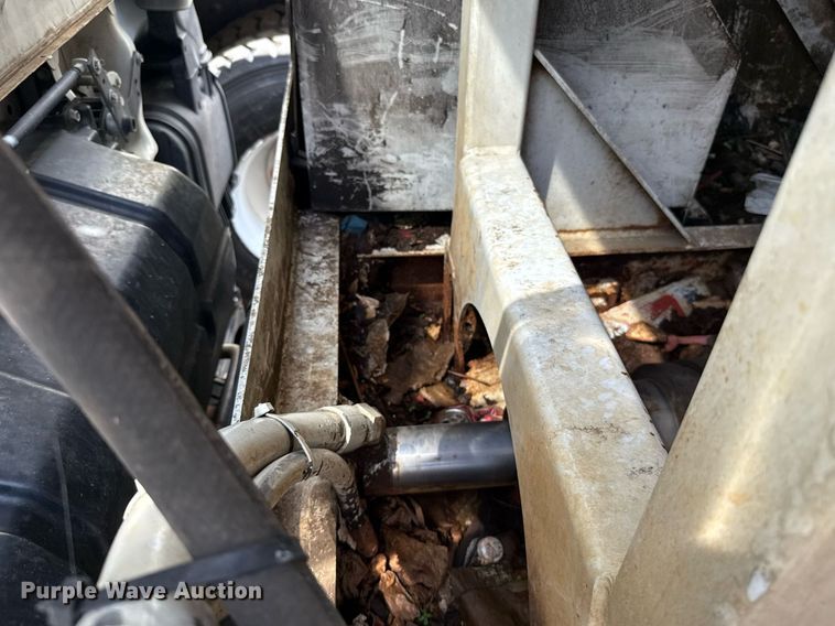 image for item EJ8711 2019 Hino 195 refuse truck