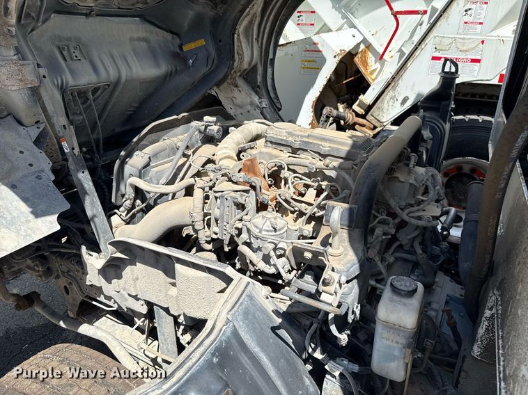 image for item EJ8711 2019 Hino 195 refuse truck
