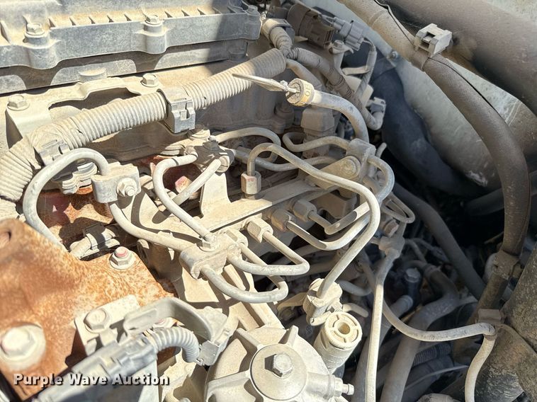 image for item EJ8711 2019 Hino 195 refuse truck