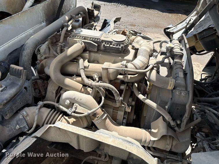 image for item EJ8711 2019 Hino 195 refuse truck