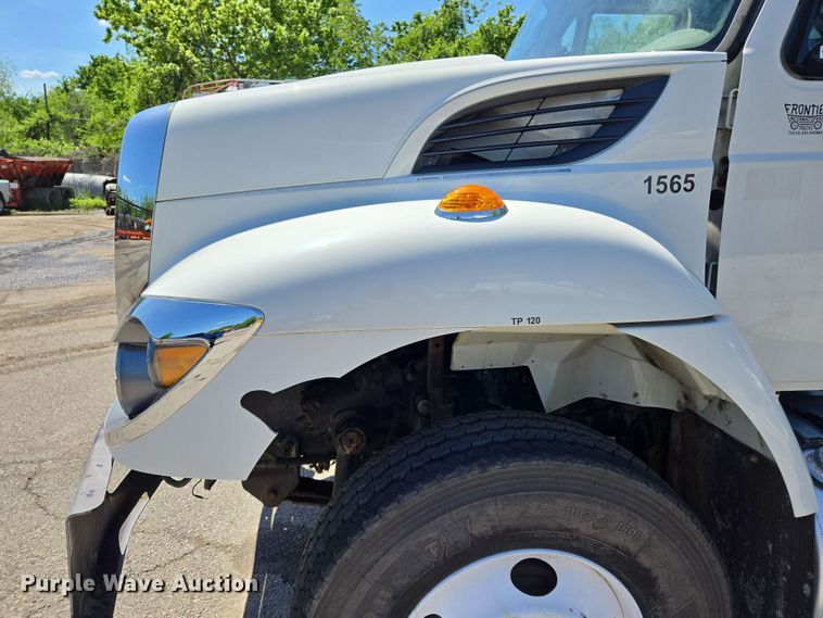 image for item EJ8712 2016 International 7400 refuse truck