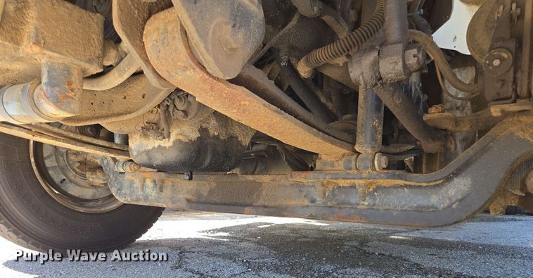 image for item EJ8712 2016 International 7400 refuse truck