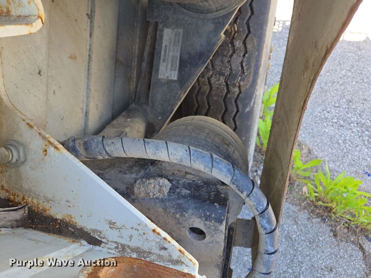 image for item EJ8712 2016 International 7400 refuse truck