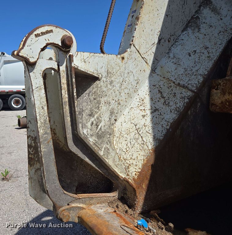 image for item EJ8712 2016 International 7400 refuse truck