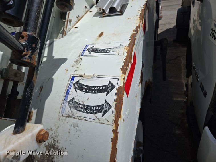 image for item EJ8712 2016 International 7400 refuse truck