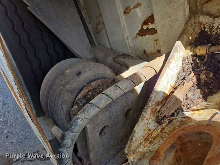 image for item EJ8712 2016 International 7400 refuse truck