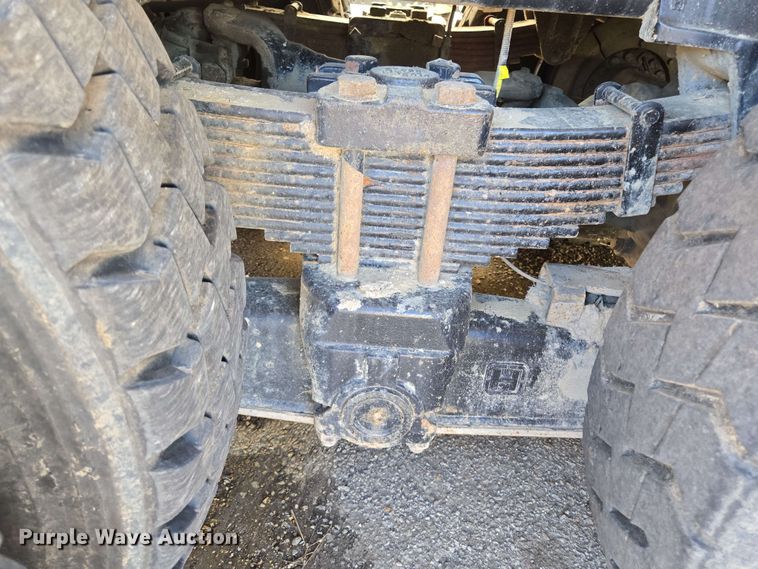 image for item EJ8712 2016 International 7400 refuse truck