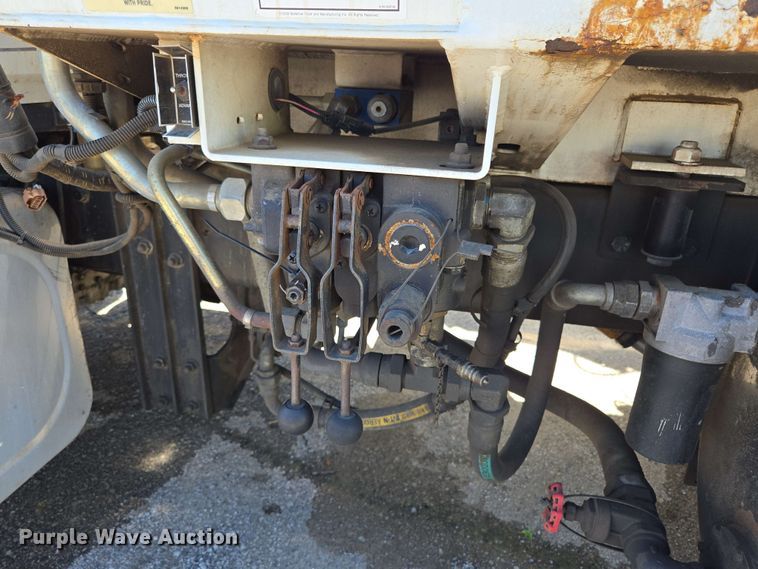 image for item EJ8712 2016 International 7400 refuse truck