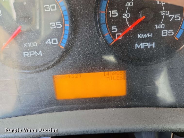 image for item EJ8712 2016 International 7400 refuse truck