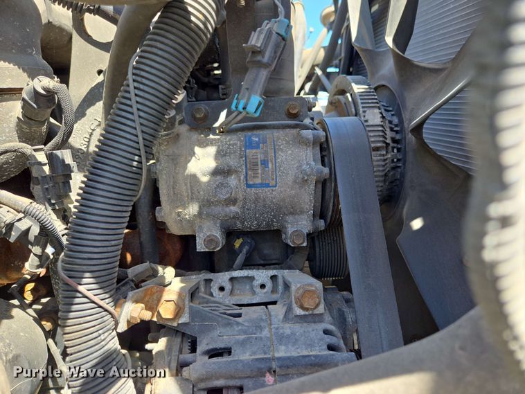 image for item EJ8712 2016 International 7400 refuse truck