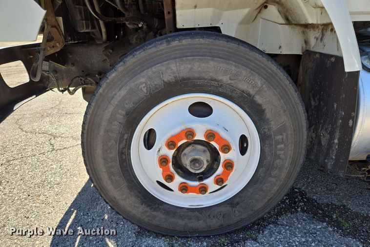 image for item EJ8712 2016 International 7400 refuse truck