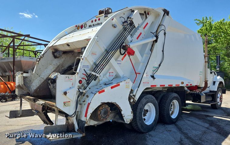 image for item EJ8713 2016 International 7400 refuse truck