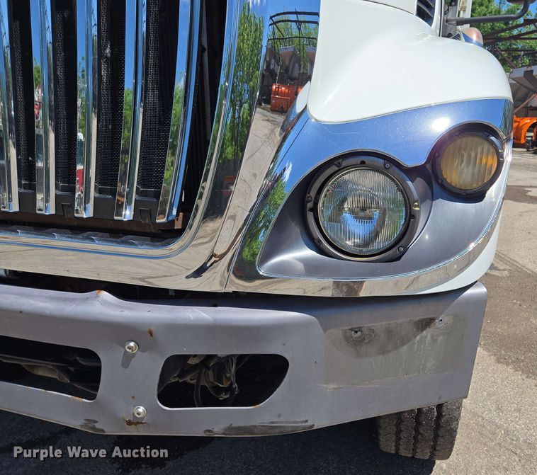 image for item EJ8713 2016 International 7400 refuse truck