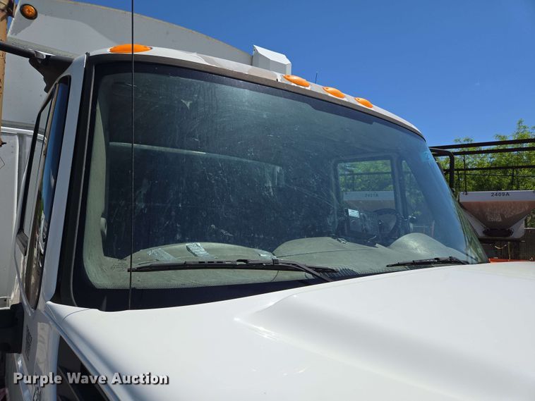 image for item EJ8713 2016 International 7400 refuse truck