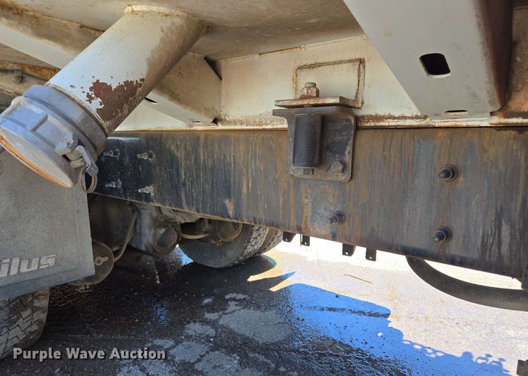 image for item EJ8713 2016 International 7400 refuse truck