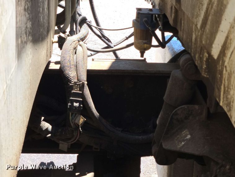 image for item EJ8713 2016 International 7400 refuse truck