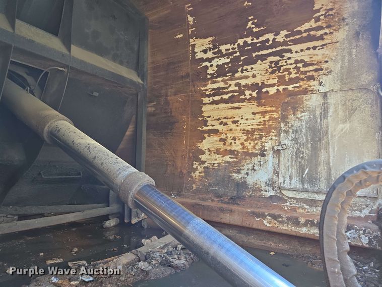 image for item EJ8713 2016 International 7400 refuse truck