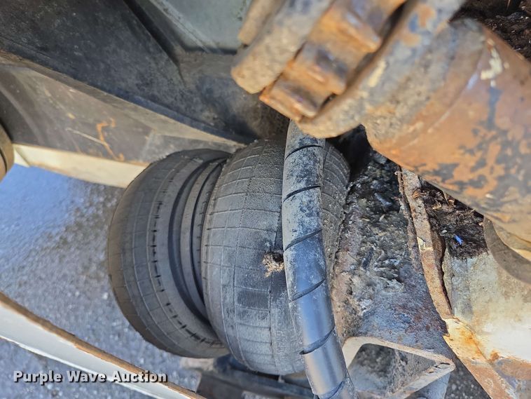 image for item EJ8713 2016 International 7400 refuse truck