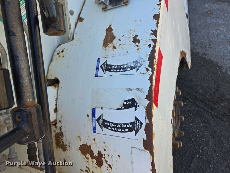 image for item EJ8713 2016 International 7400 refuse truck