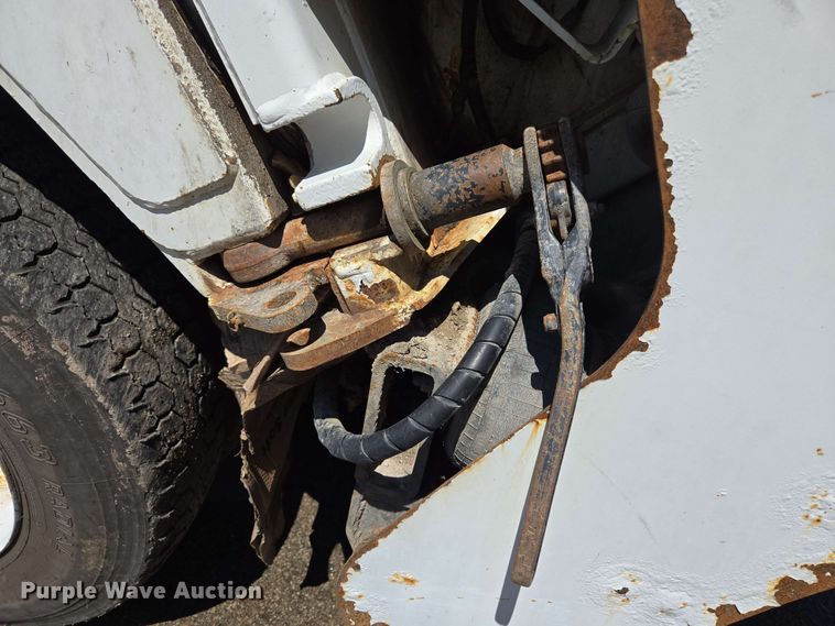 image for item EJ8713 2016 International 7400 refuse truck