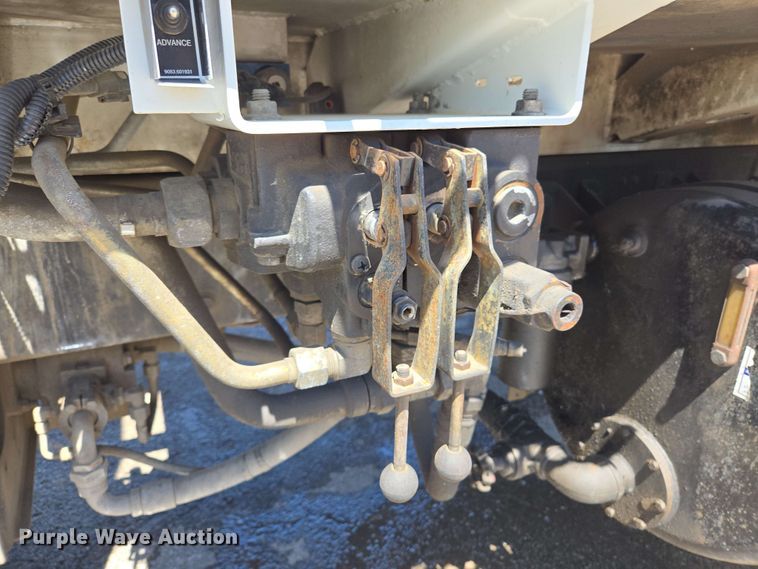 image for item EJ8713 2016 International 7400 refuse truck