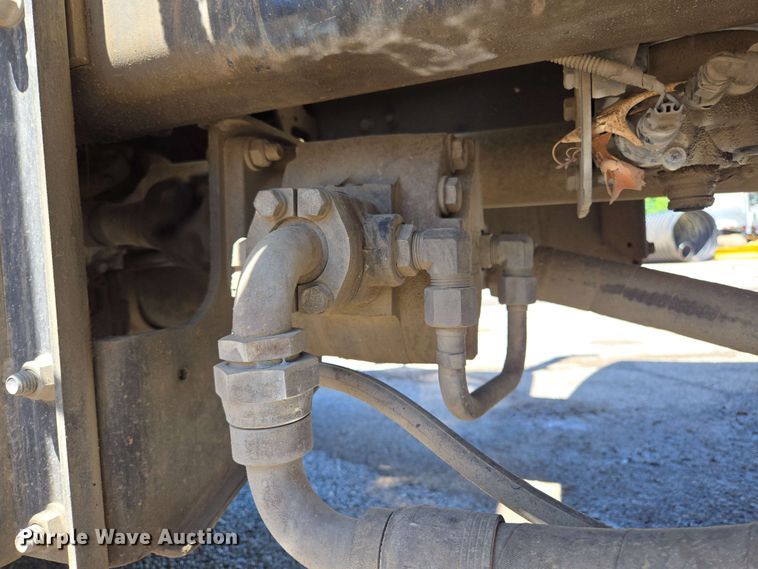 image for item EJ8713 2016 International 7400 refuse truck