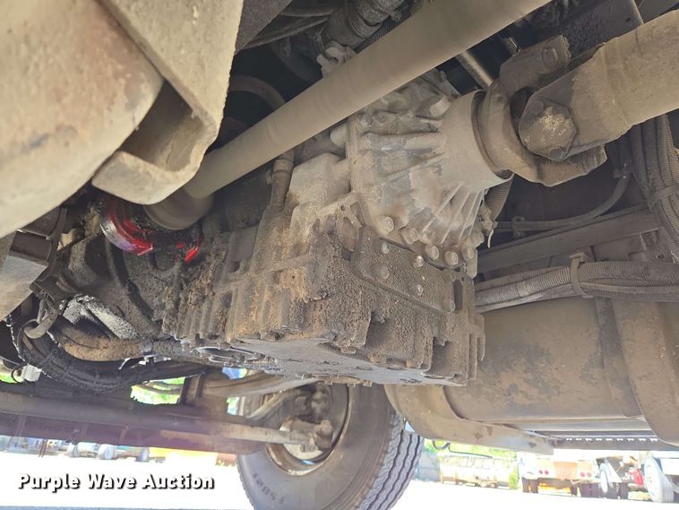 image for item EJ8713 2016 International 7400 refuse truck