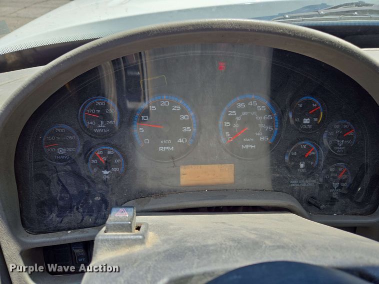 image for item EJ8713 2016 International 7400 refuse truck