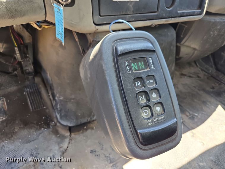 image for item EJ8713 2016 International 7400 refuse truck