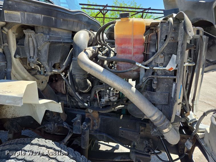 image for item EJ8713 2016 International 7400 refuse truck