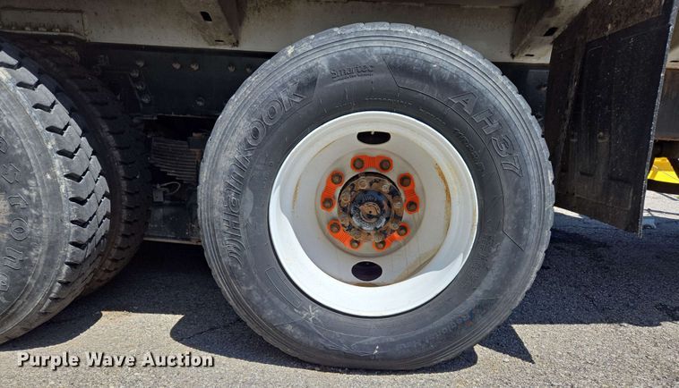 image for item EJ8713 2016 International 7400 refuse truck