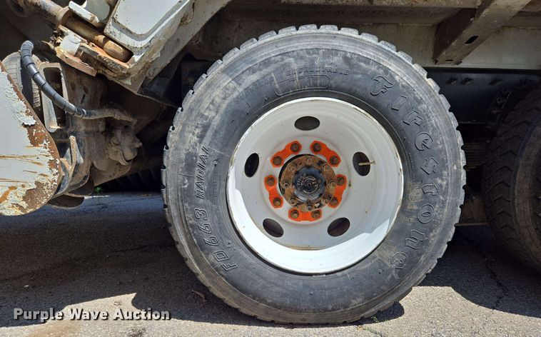 image for item EJ8713 2016 International 7400 refuse truck