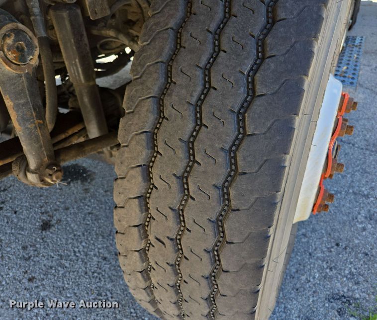 image for item EJ8713 2016 International 7400 refuse truck