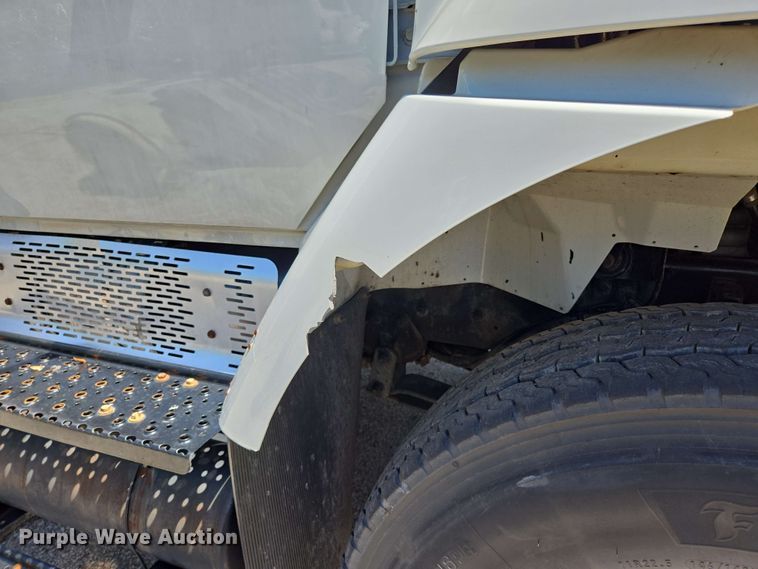 image for item EJ8714 2016 International 7400 refuse truck