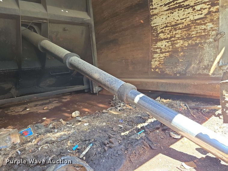 image for item EJ8714 2016 International 7400 refuse truck