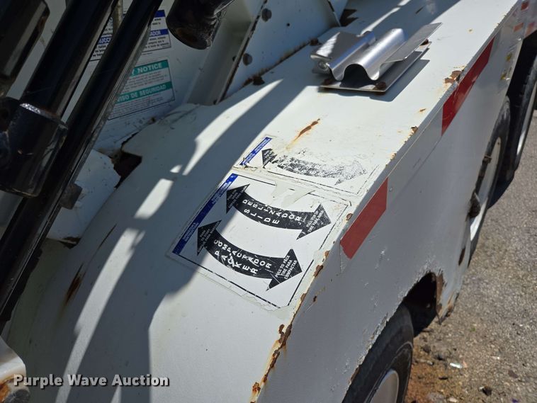 image for item EJ8714 2016 International 7400 refuse truck