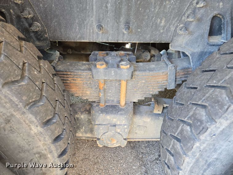 image for item EJ8714 2016 International 7400 refuse truck