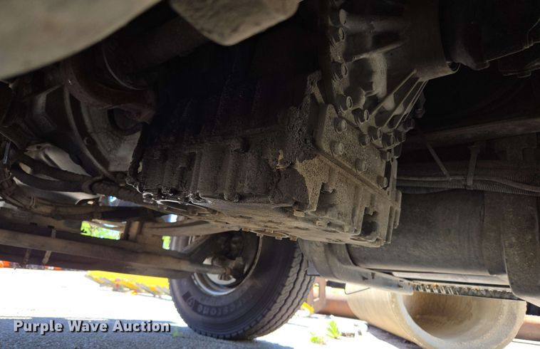 image for item EJ8714 2016 International 7400 refuse truck