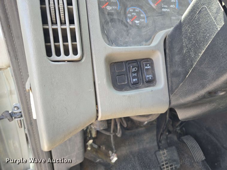 image for item EJ8714 2016 International 7400 refuse truck