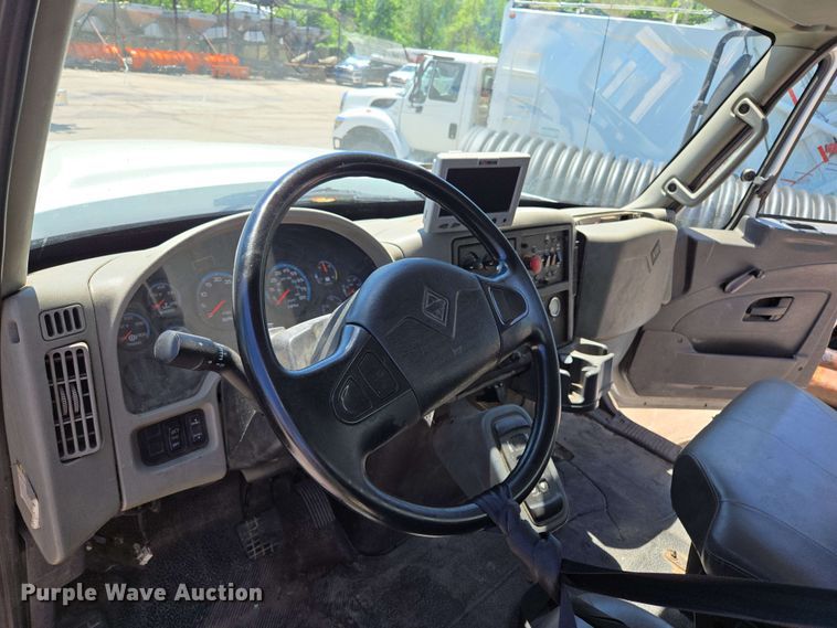 image for item EJ8714 2016 International 7400 refuse truck