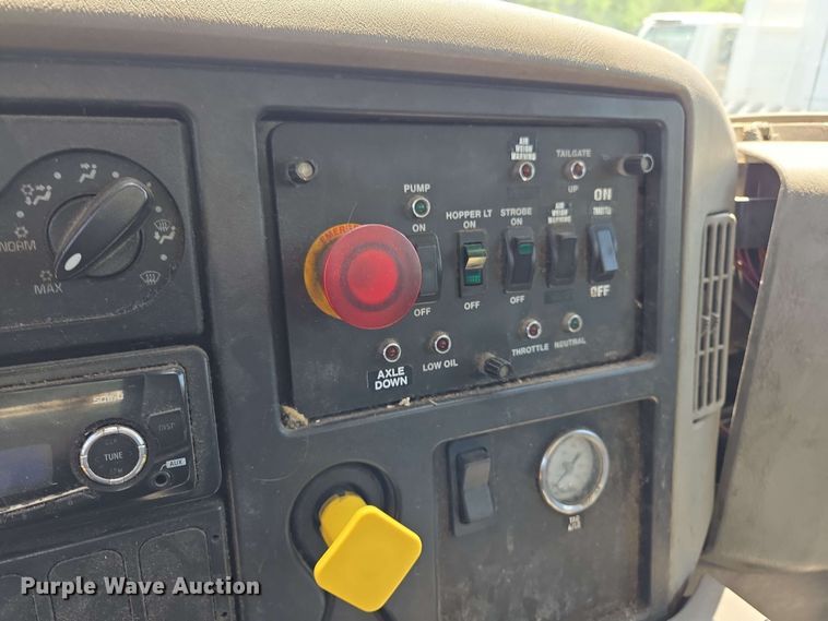 image for item EJ8714 2016 International 7400 refuse truck