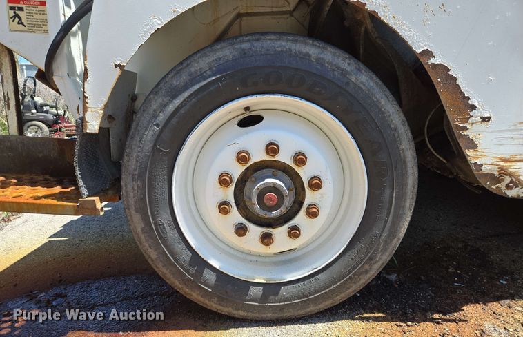 image for item EJ8714 2016 International 7400 refuse truck