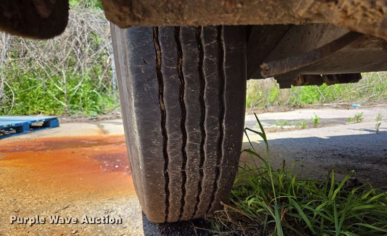 image for item EJ8714 2016 International 7400 refuse truck