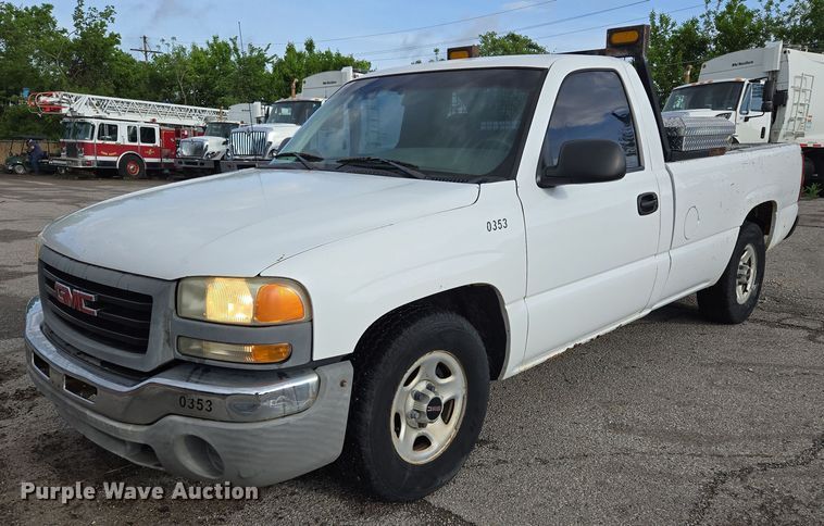 image for item EJ8715 2003 GMC Sierra 1500 pickup truck
