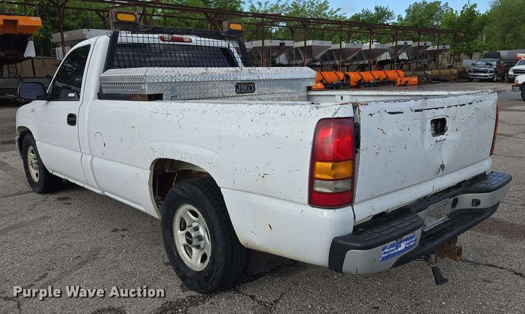 image for item EJ8715 2003 GMC Sierra 1500 pickup truck