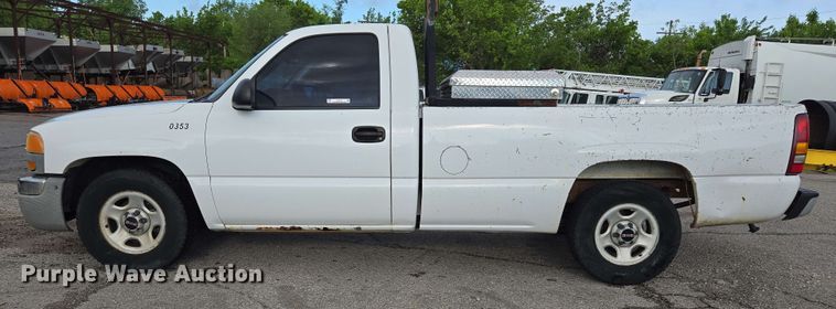 image for item EJ8715 2003 GMC Sierra 1500 pickup truck