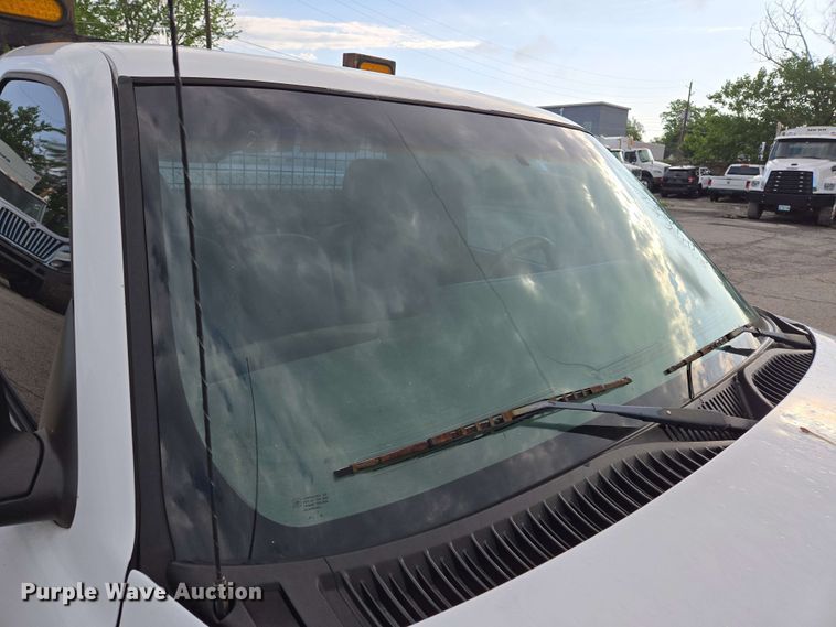 image for item EJ8715 2003 GMC Sierra 1500 pickup truck