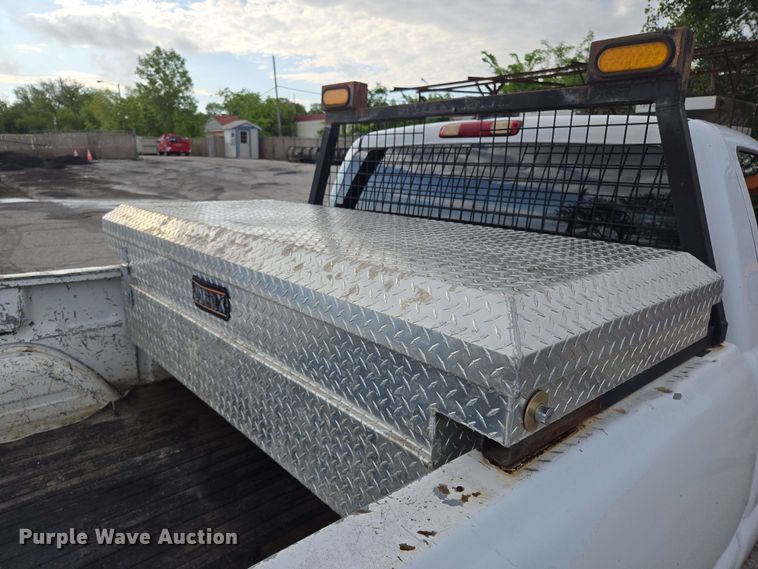 image for item EJ8715 2003 GMC Sierra 1500 pickup truck