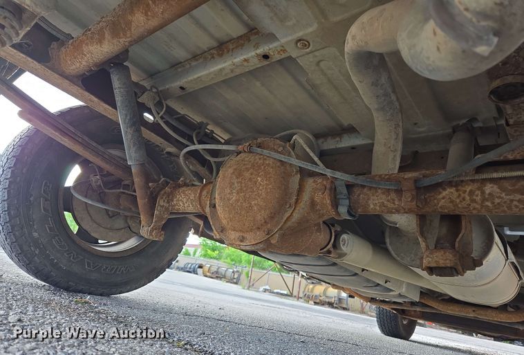 image for item EJ8715 2003 GMC Sierra 1500 pickup truck