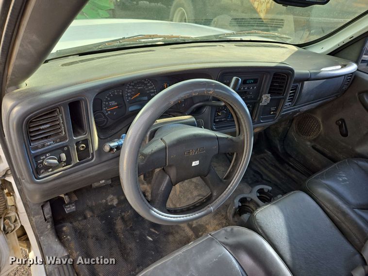 image for item EJ8715 2003 GMC Sierra 1500 pickup truck